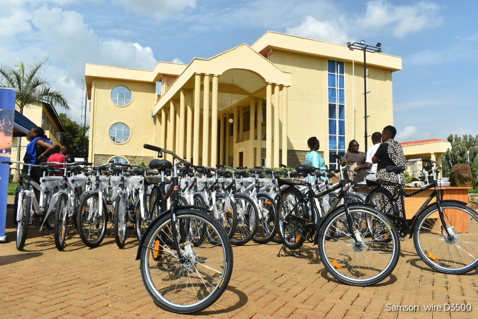 Siaya Receives Medical Consignments and Mobility Bicycles from AMREF Africa and CHSI