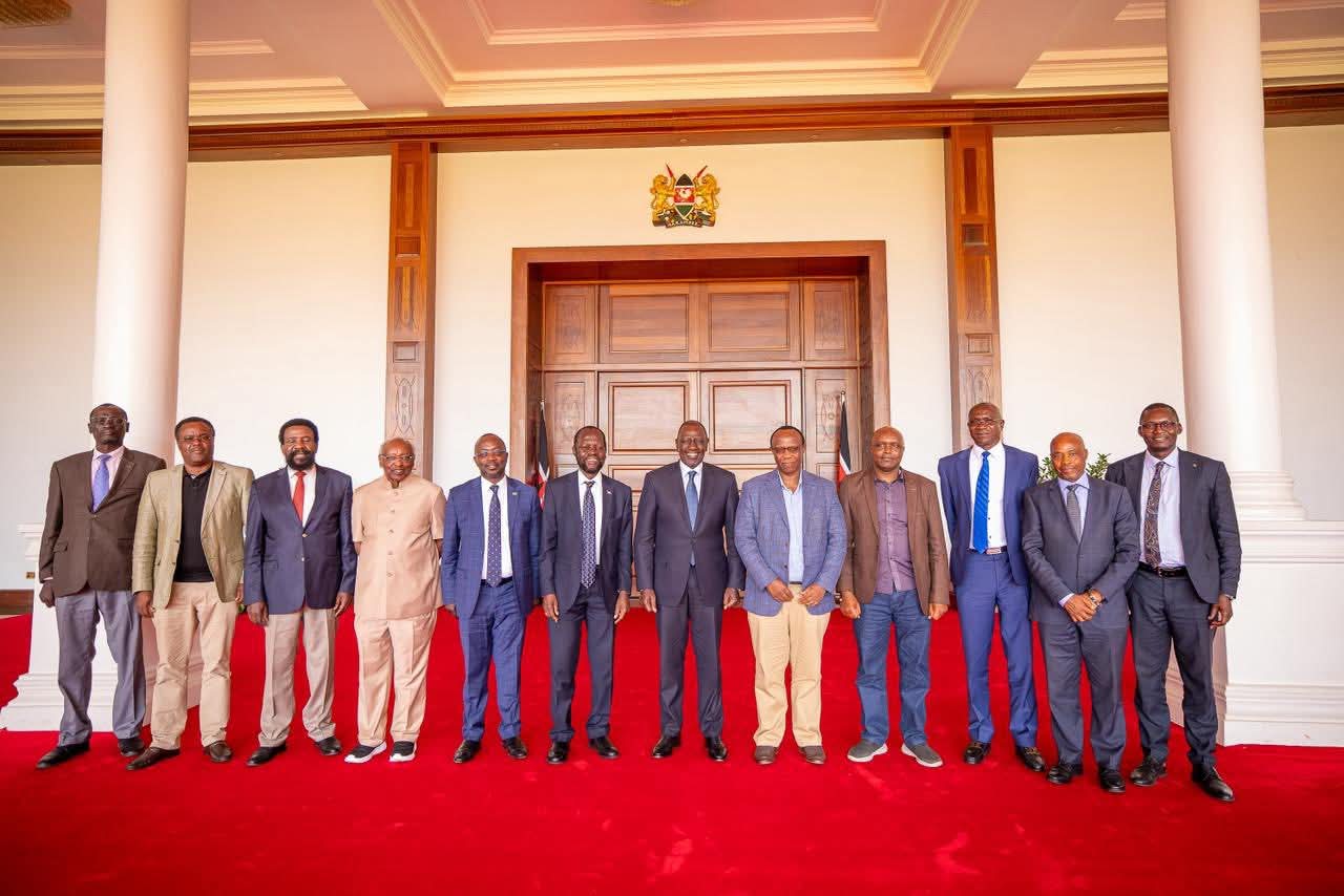 Ruto Hosts Top Thinkers at State House to Align Bottom-Up Agenda with Vision 2030 Push