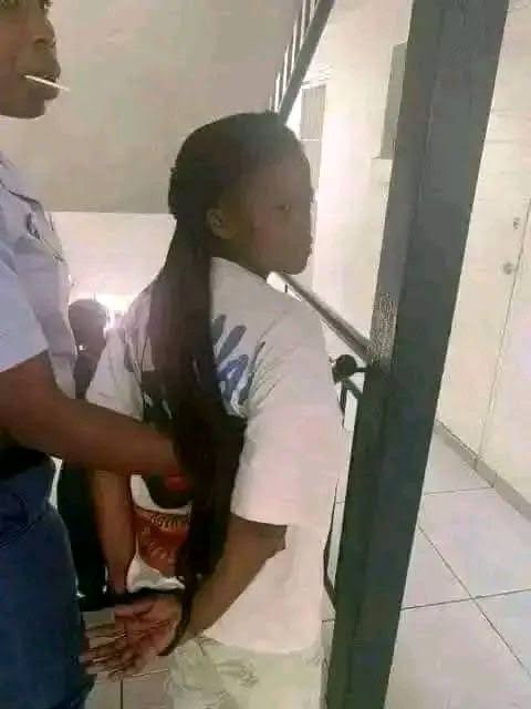 “Nilikuwa Nimeiba Sadaka Nikiongeza Botique” Kenyan Lady Speaks Up After a Miraculous Attack by Bees