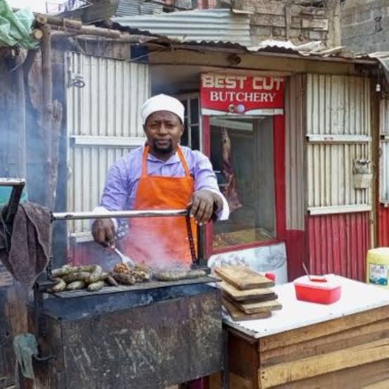 “Hii ni Yako” Nairobi Mutura Seller Screams Loudly on Reaching Home and Found Her Wife Do This at 20pm, “Na Mbona Mimi Ananiambianga Amechoka?”
